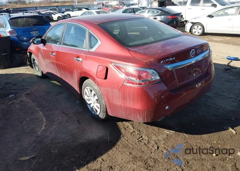 2015 Nissan Altima 2.5/2.5 S/2.5 Sl/2.5 Sv z USA, uszkodzony, nr VIN 1N4AL3AP0FC179355